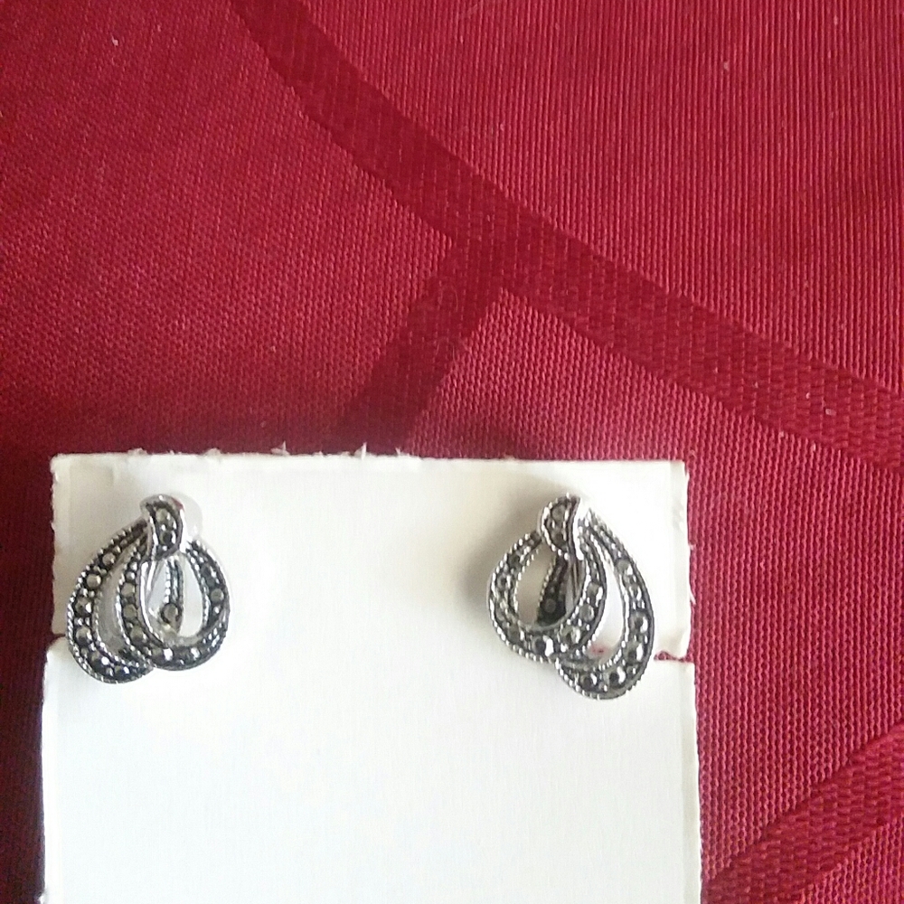 Avon Vintage Earrings